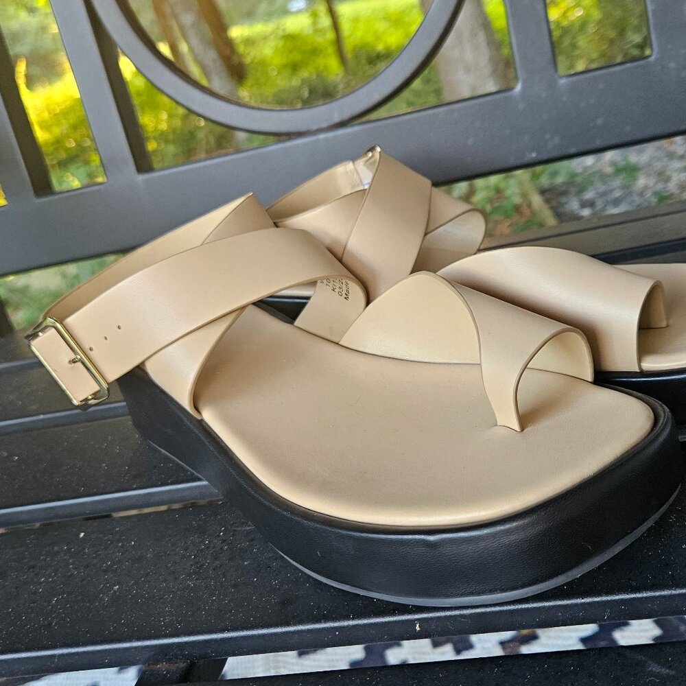 Abercrombie & Fitch Alana Tan never worn ankle strap platform wedge sandal Sz 10